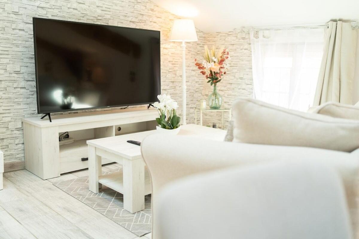 Le Lavandin Classe 3 Etoiles Riez Exterior foto